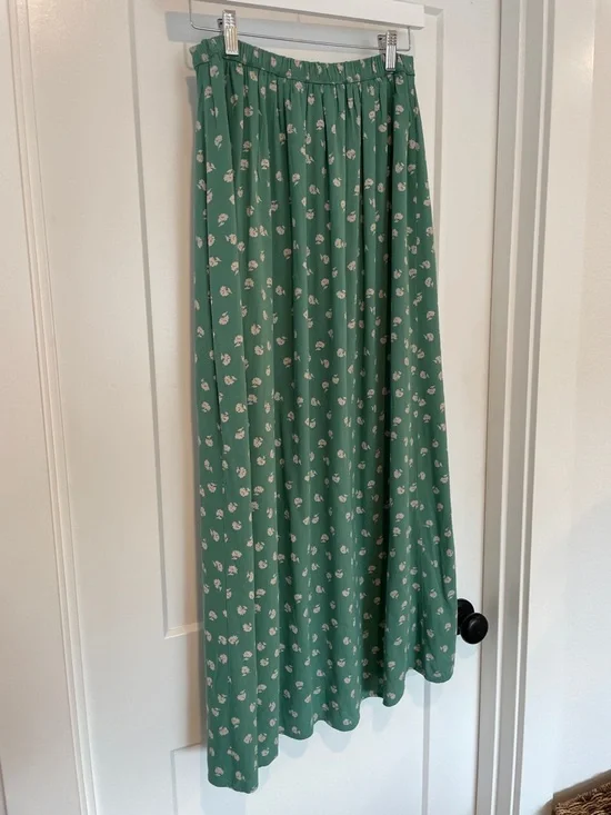 Green Floral Wrap Maxi Skirt - Picture 4 of 6